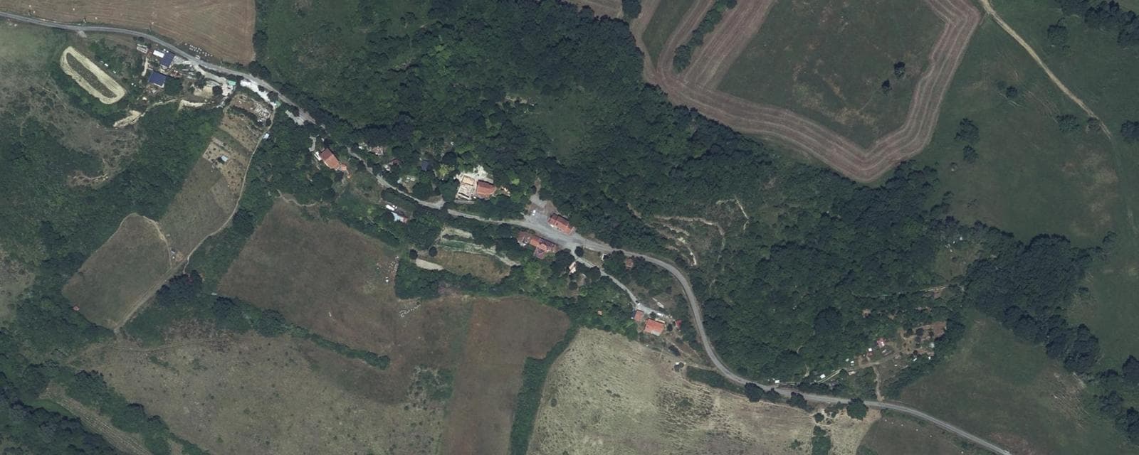 Vue aérienne de Loubaut (Ariège)