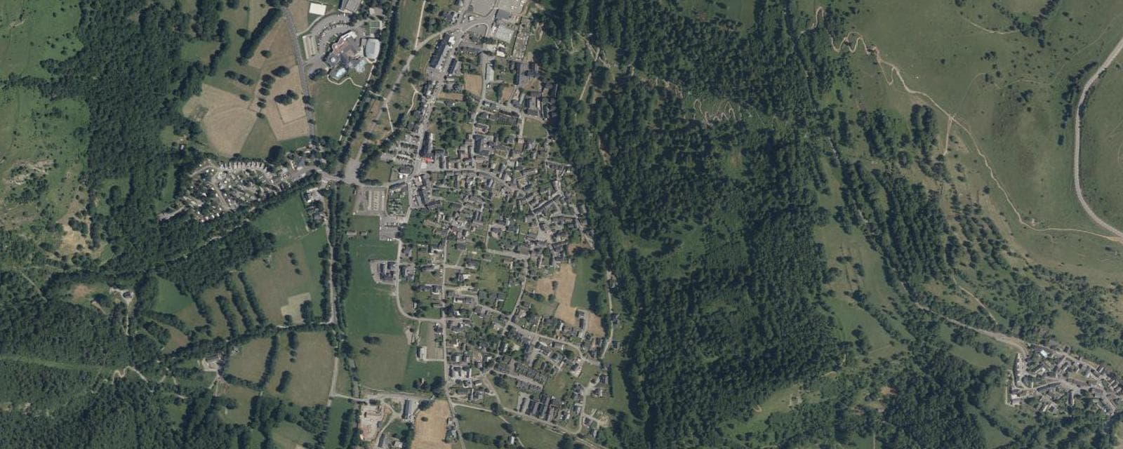 Vue aérienne de Loudenvielle (Hautes-Pyrénées)
