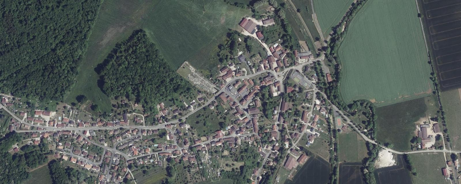 Vue aérienne de Louvemont (Haute-Marne)