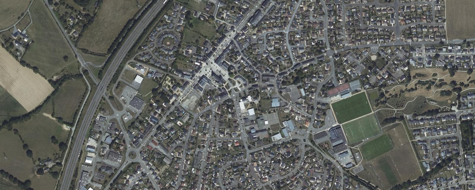 Vue aérienne de Louverné (Mayenne)