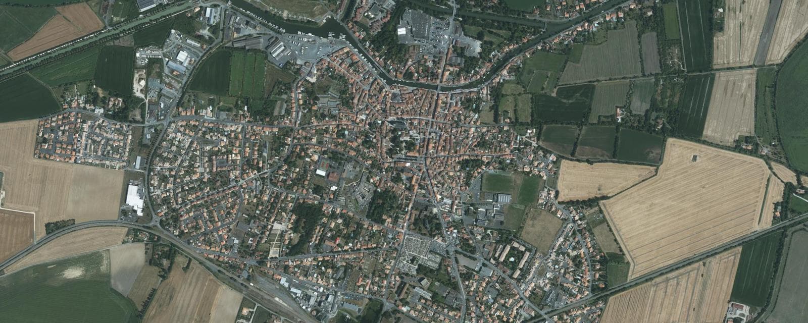 Vue aérienne de Marans (Charente-Maritime)
