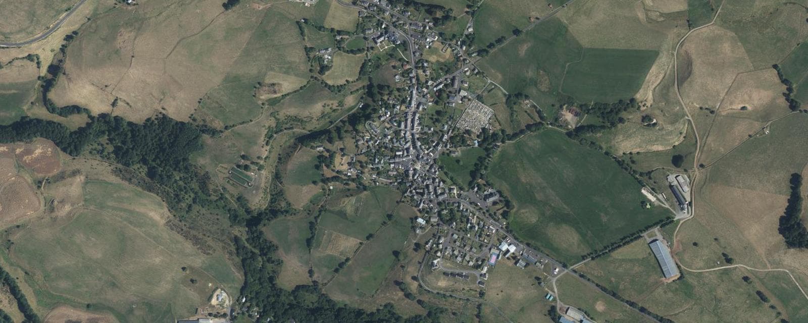 Vue aérienne de Marcenat (Cantal)