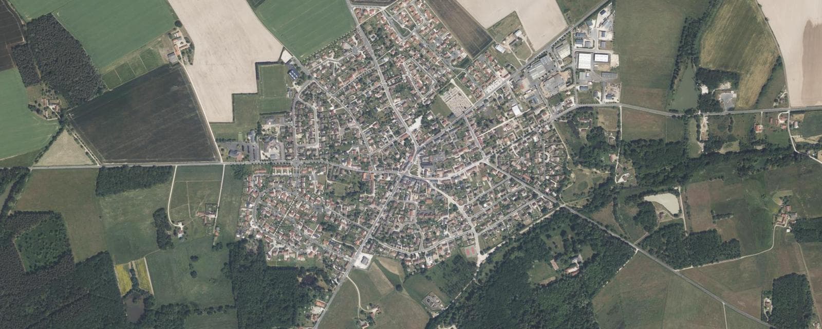 Vue aérienne de Marcilly-en-Villette (Loiret)