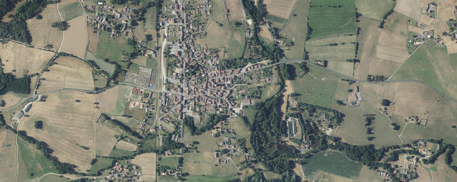 Vue aérienne de Marsac-en-Livradois (Puy-de-Dôme)