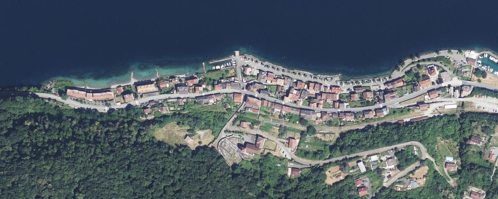 Vue aérienne de Meillerie (Haute-Savoie)