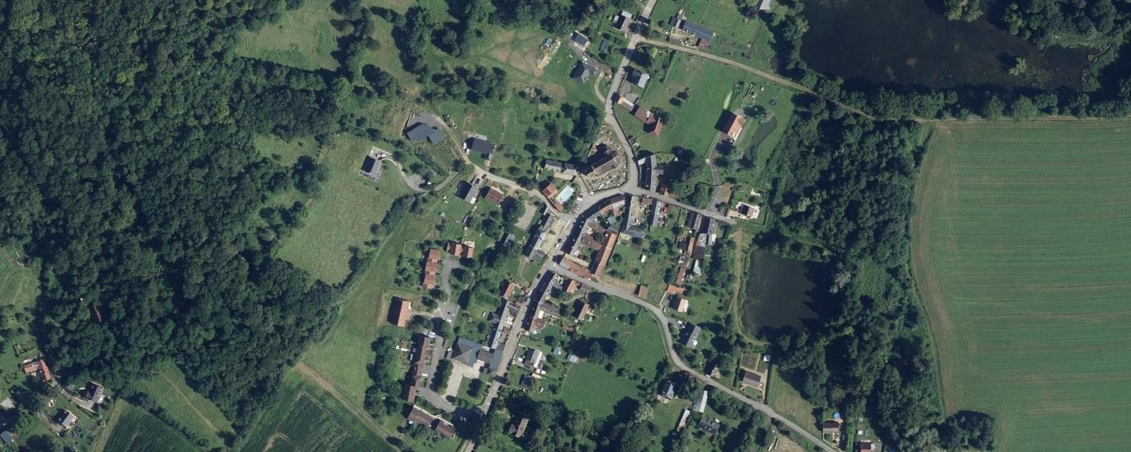 Vue aérienne de Merlieux-et-Fouquerolles (Aisne)