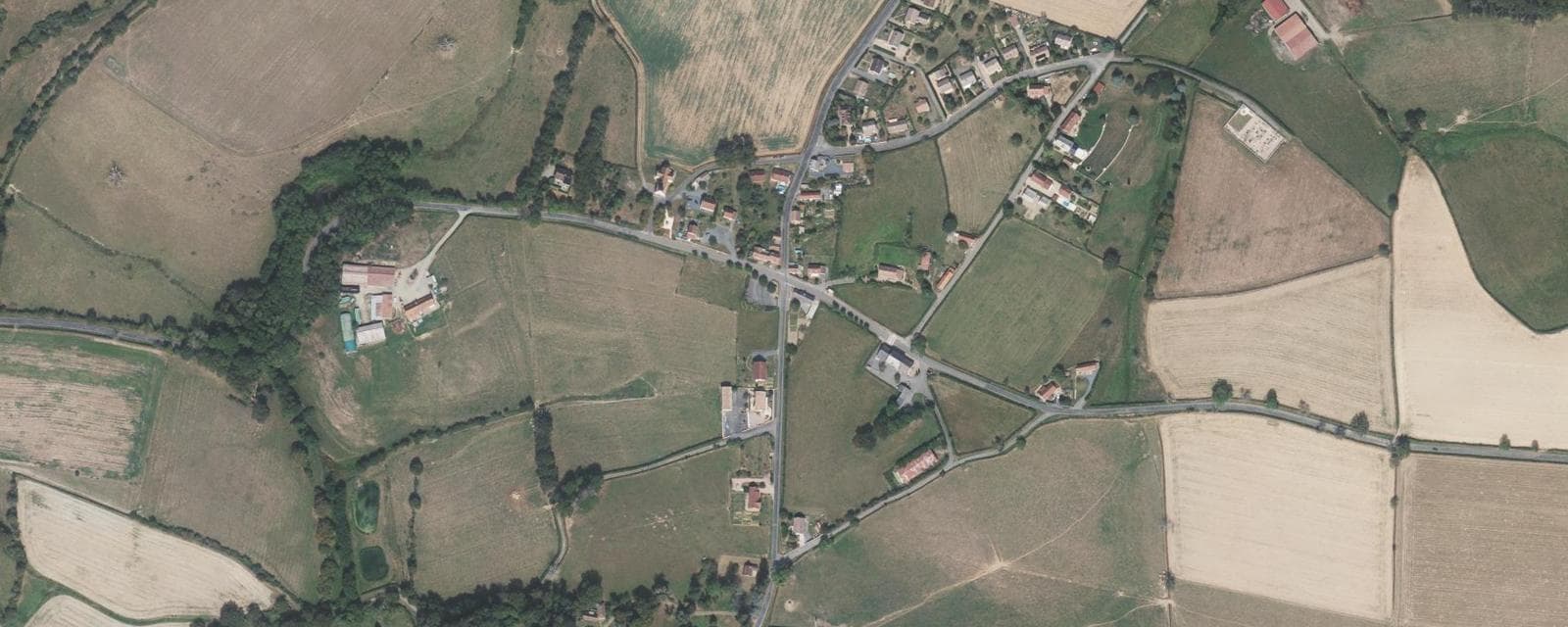 Vue aérienne de Mont (Saône-et-Loire)