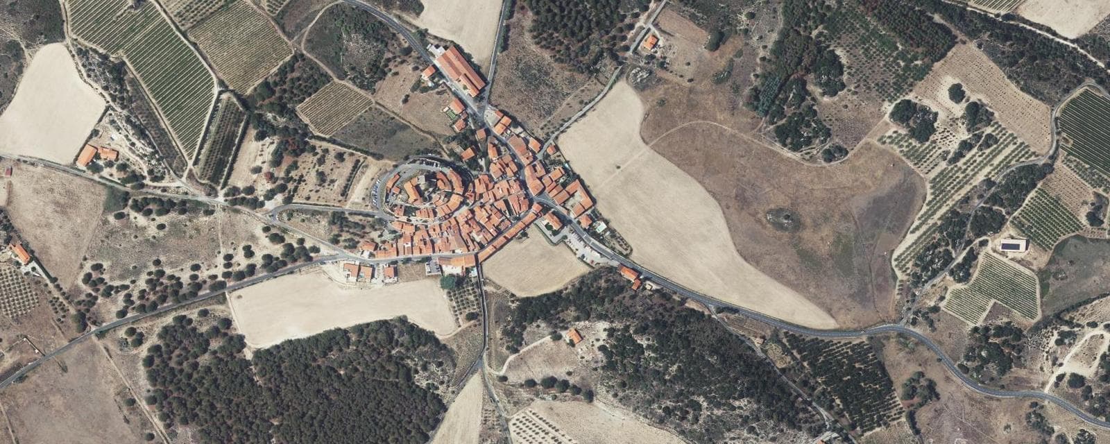 Vue aérienne de Montalba-le-Château (Pyrénées-Orientales)