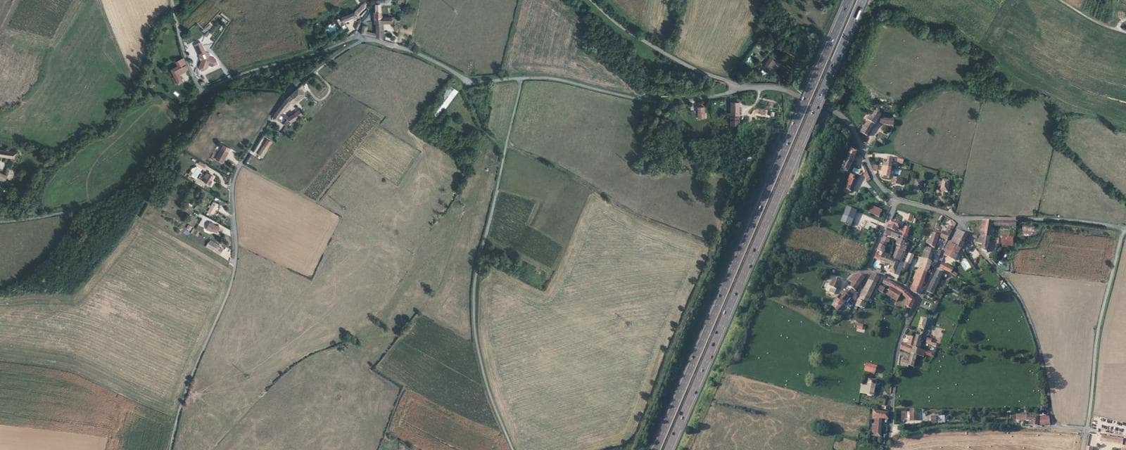 Vue aérienne de Montbellet (Saône-et-Loire)