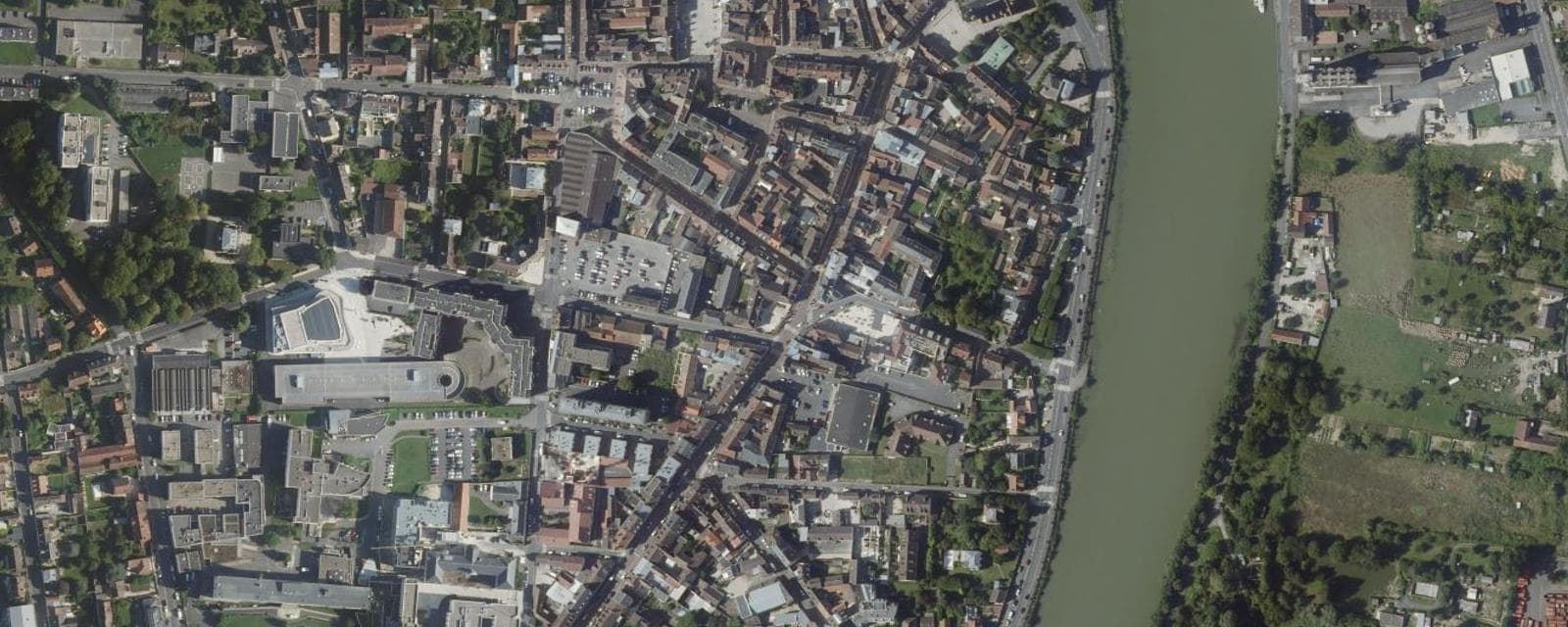 Vue aérienne de Montereau-Fault-Yonne (Seine-et-Marne)