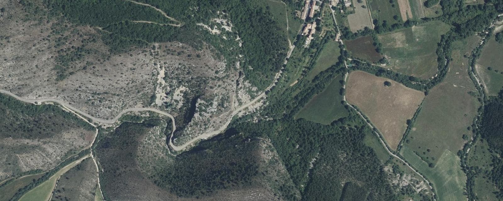 Vue aérienne de Montfroc (Drôme)