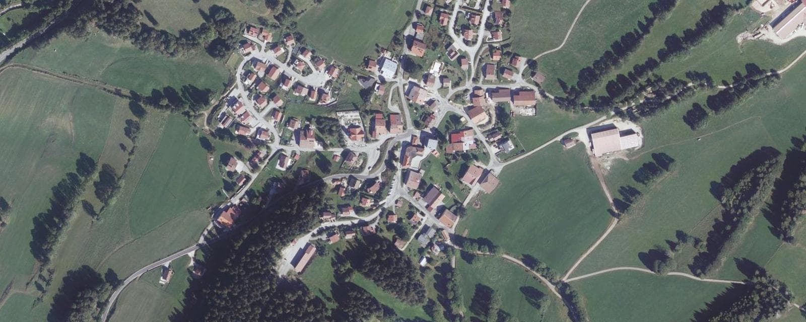 Vue aérienne de Montperreux (Doubs)