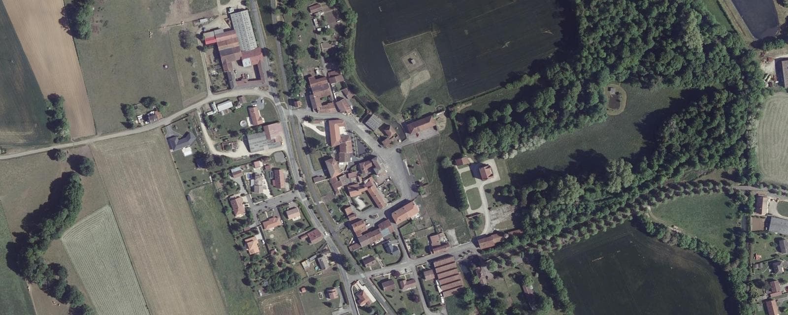 Vue aérienne de Montreuil-sur-Blaise (Haute-Marne)