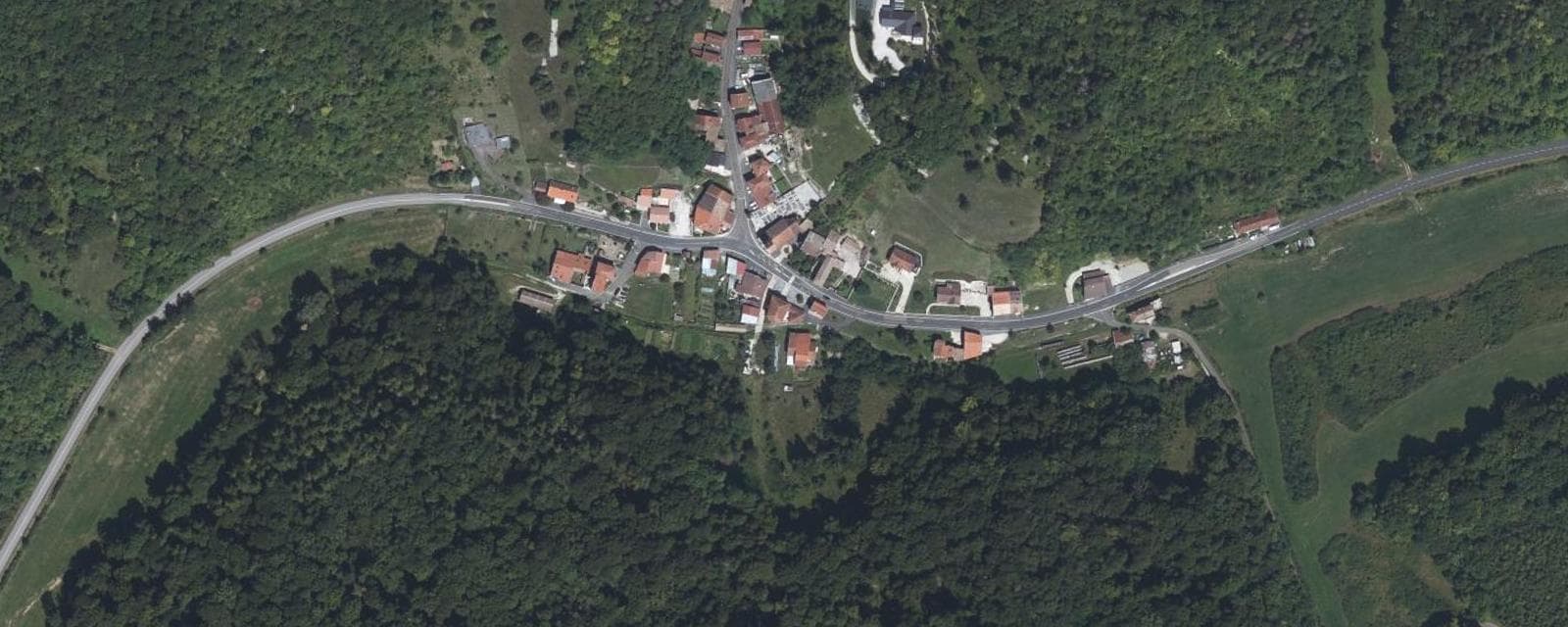 Vue aérienne de Montreuil-sur-Thonnance (Haute-Marne)