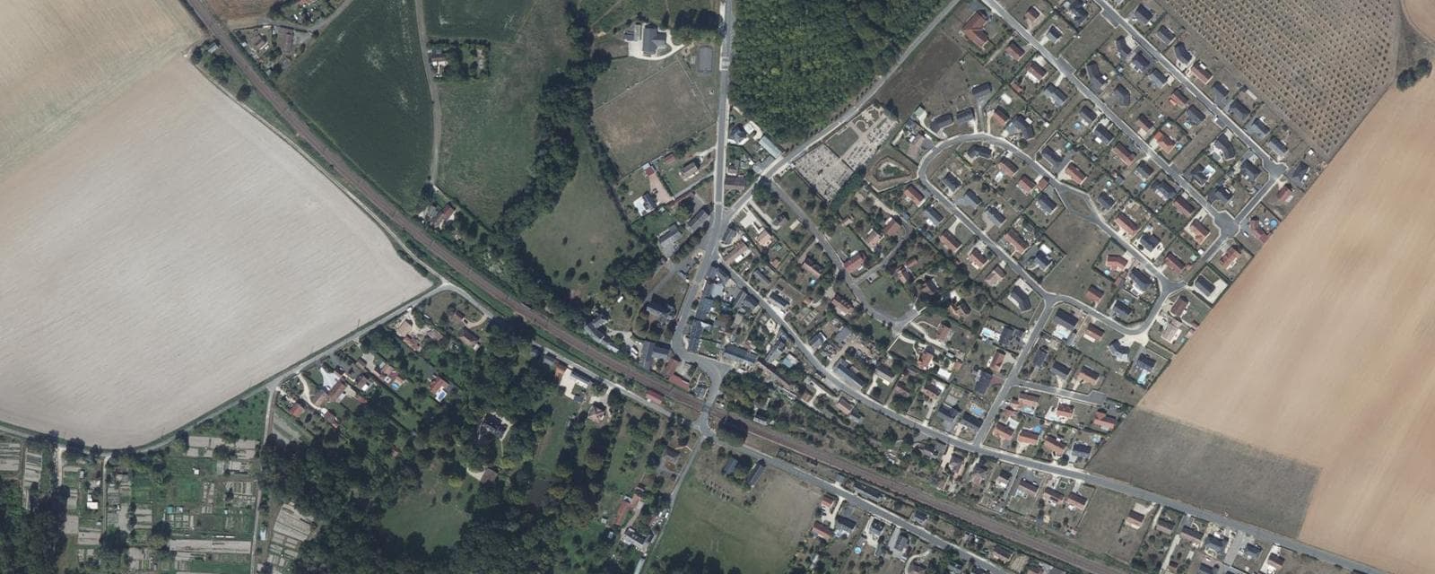 Vue aérienne de Moulins-sur-Yèvre (Cher)