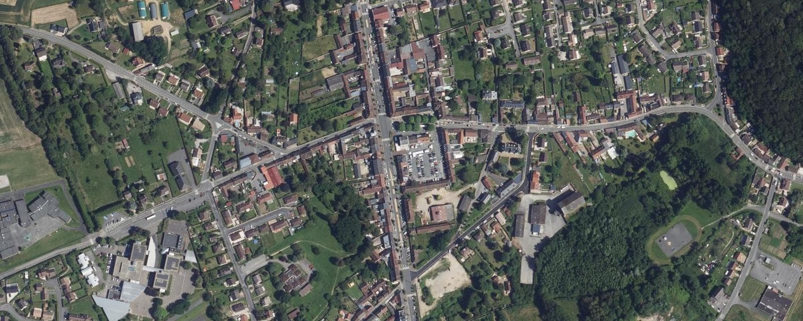 Vue aérienne de Noailles (Oise)
