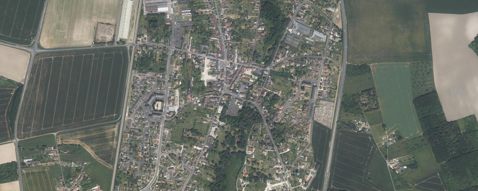 Vue aérienne de Nogent-sur-Vernisson (Loiret)