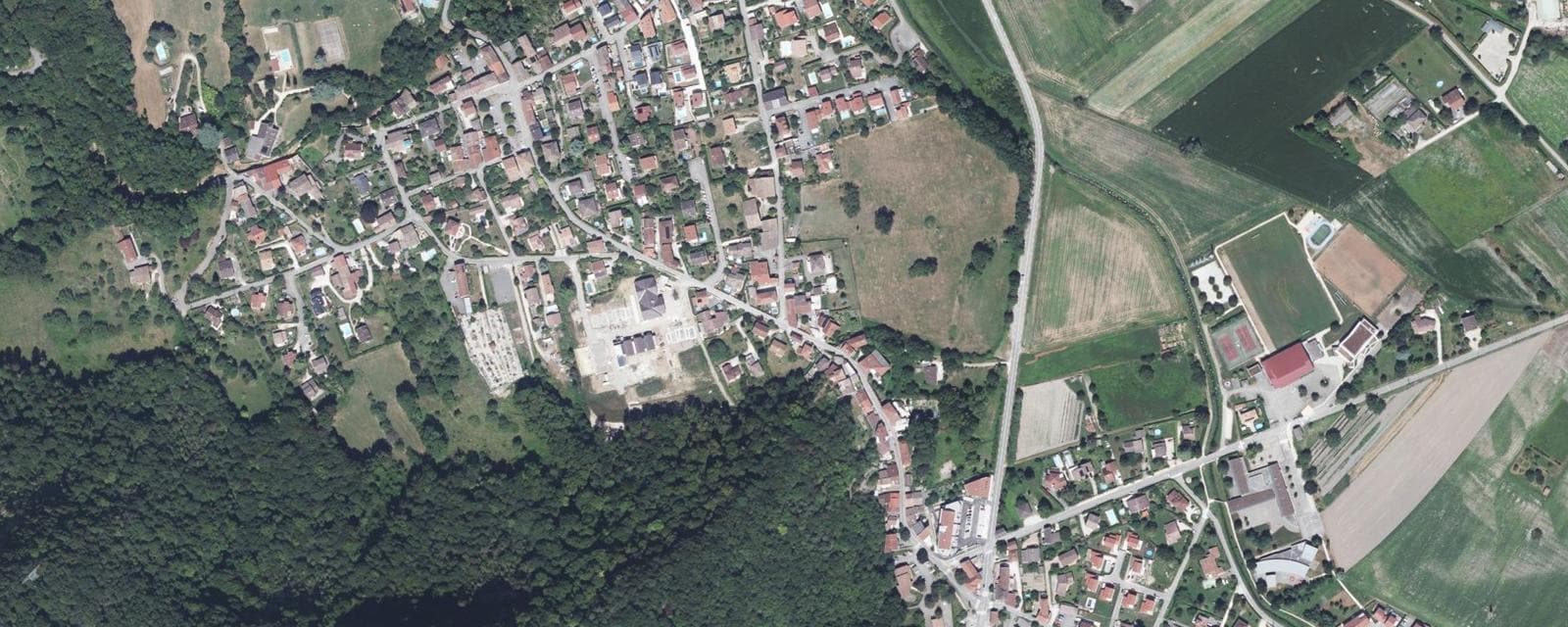Vue aérienne de Noyarey (Isère)