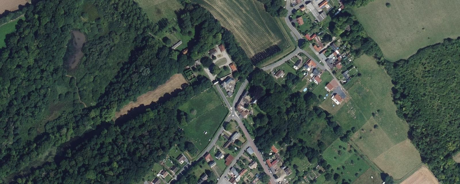 Vue aérienne de Oissy (Somme)