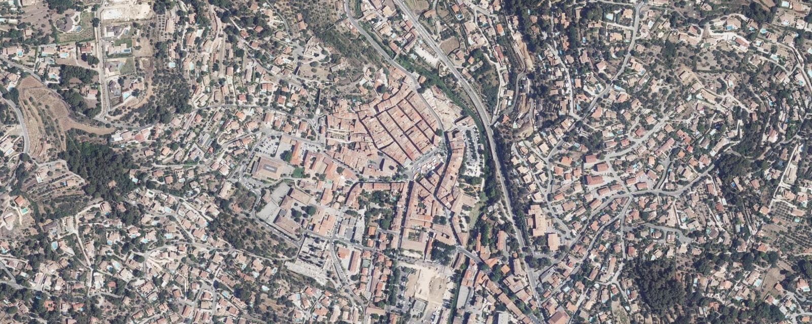 Vue aérienne de Ollioules (Var)