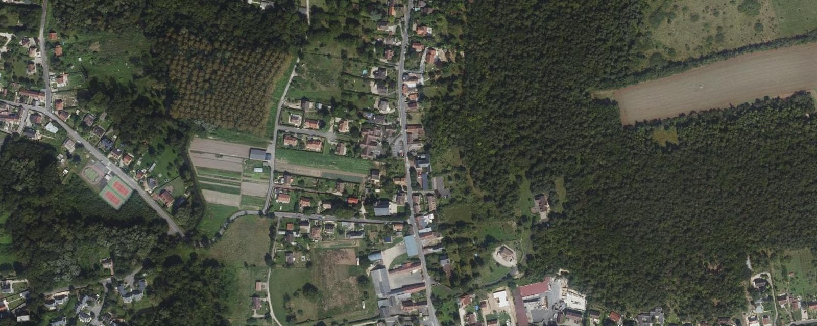 Vue aérienne de Ormoy-la-Rivière (Essonne)