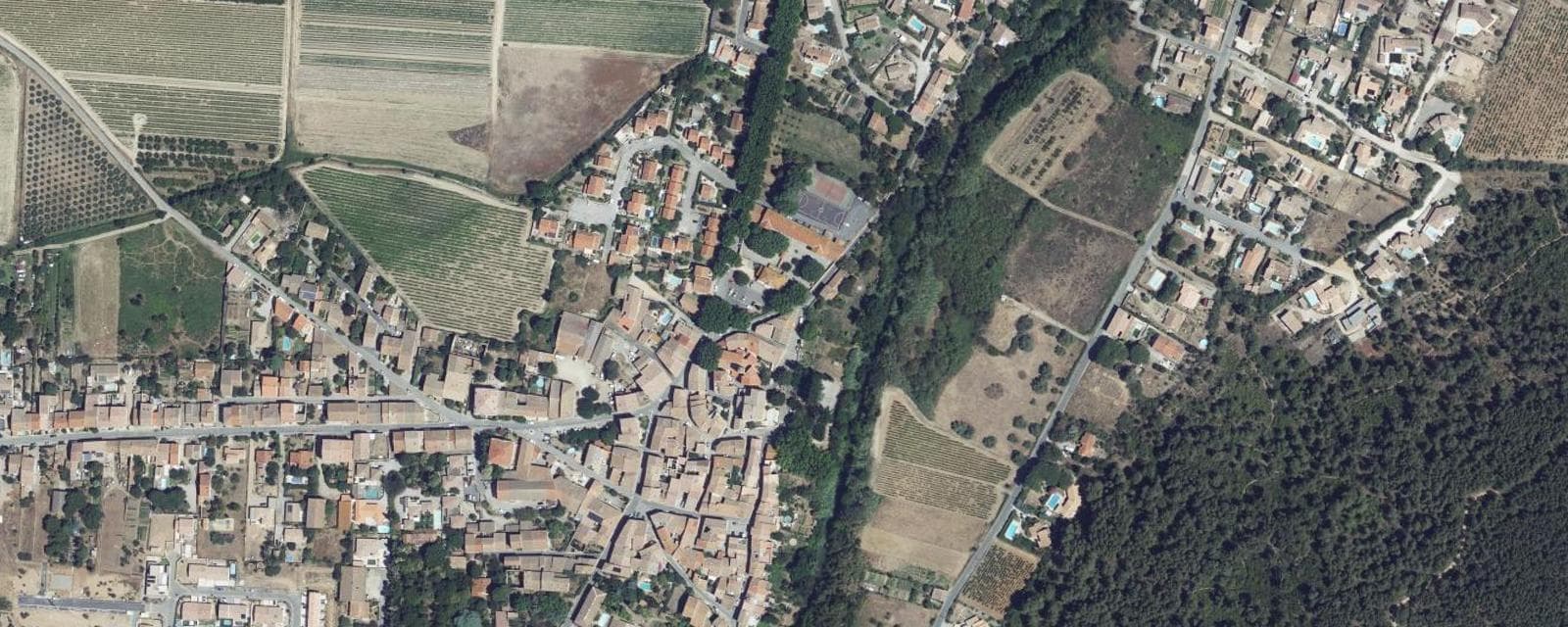 Vue aérienne de Ornaisons (Aude)