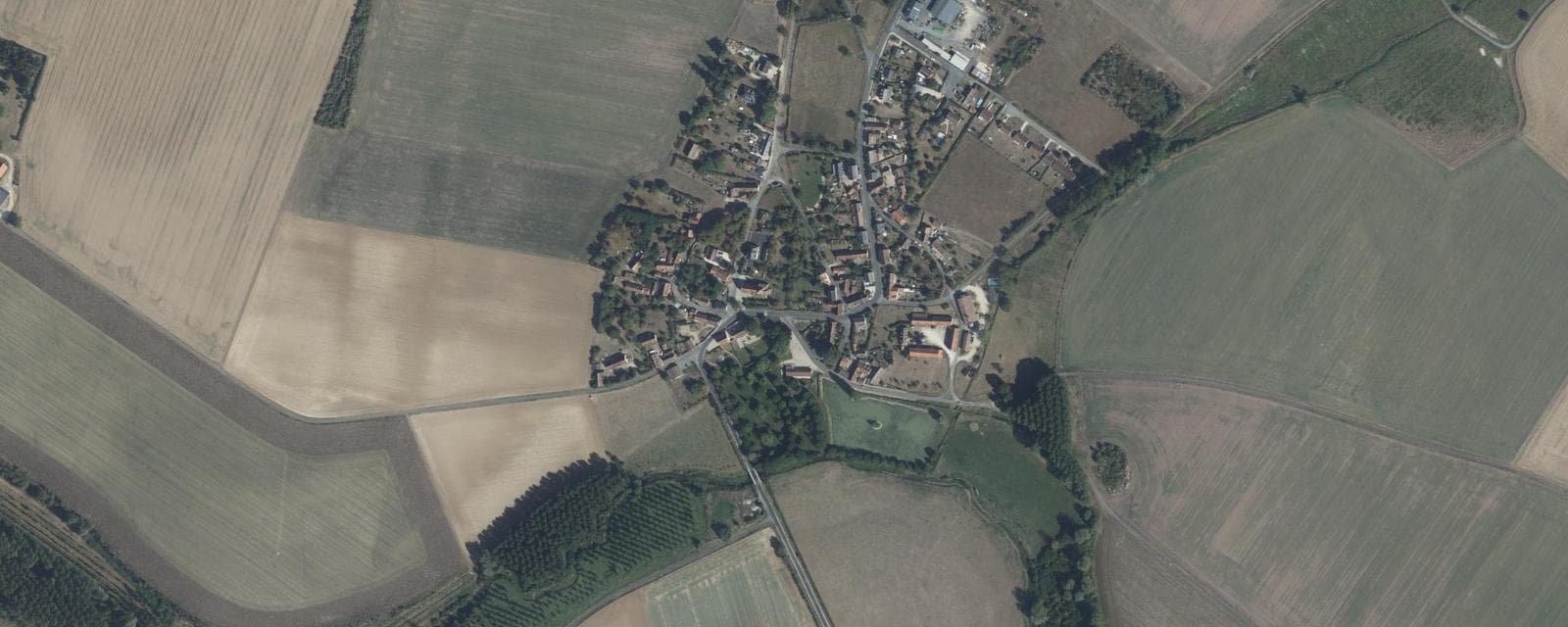 Vue aérienne de Osmery (Cher)