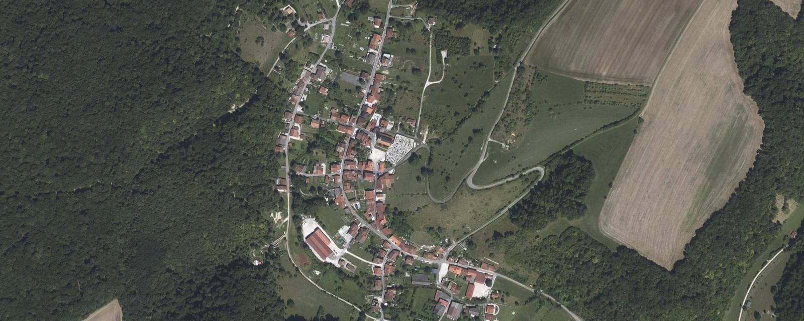 Vue aérienne de Osne-le-Val (Haute-Marne)