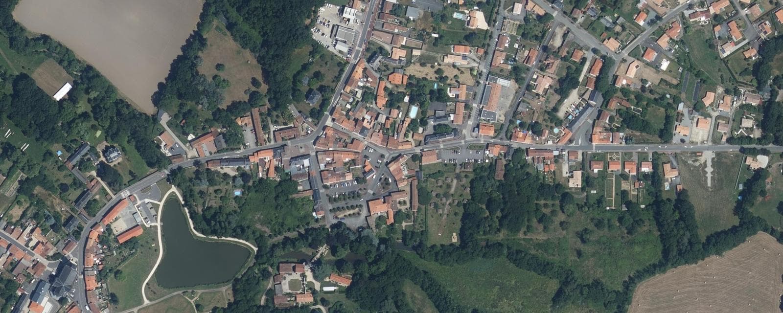 Vue aérienne de Palluau (Vendée)