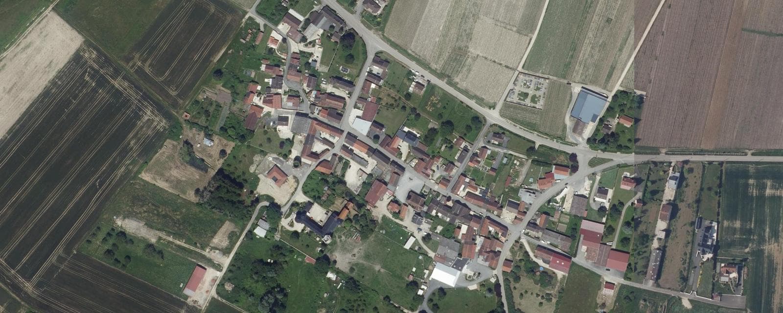 Vue aérienne de Passy-sur-Marne (Aisne)