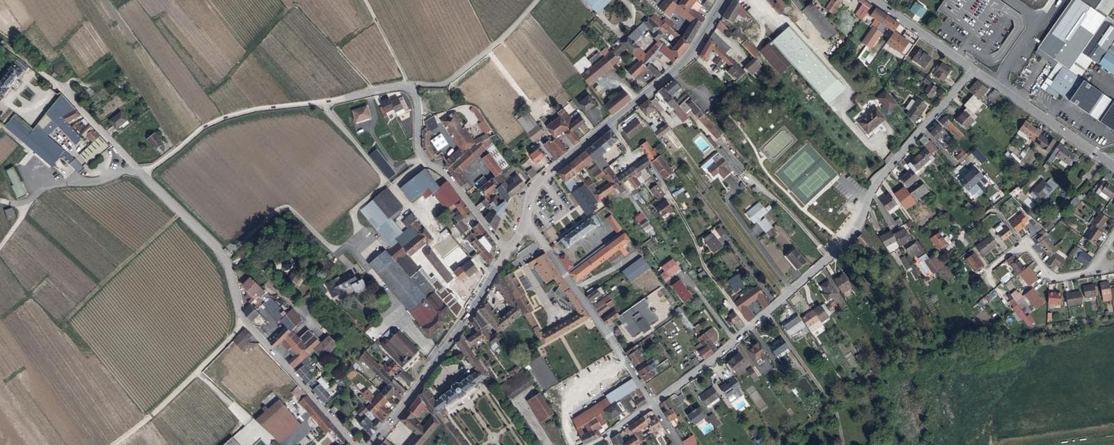 Vue aérienne de Pierry (Marne)