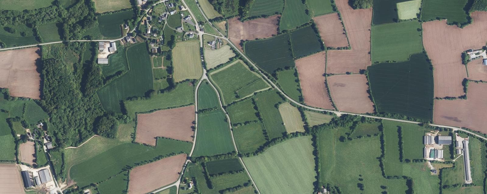 Vue aérienne de Plougras (Côtes-d'Armor)