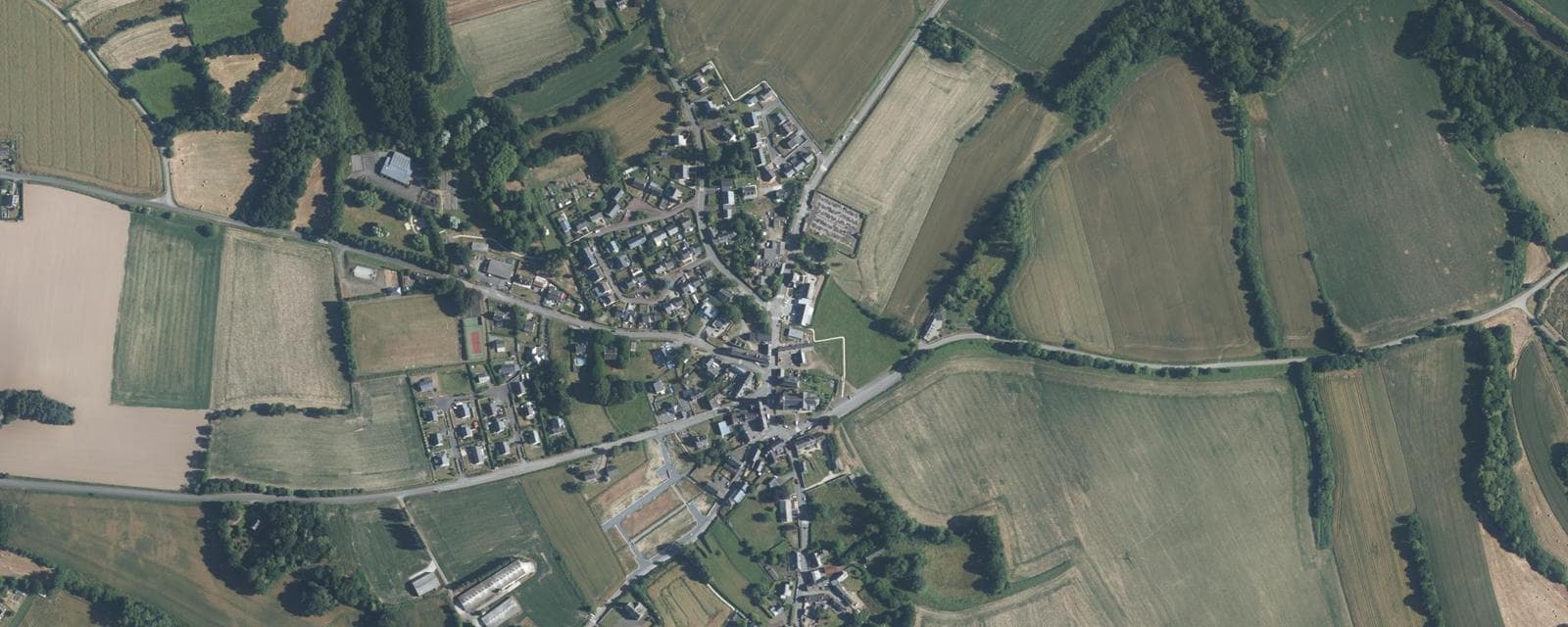 Vue aérienne de Plouvara (Côtes-d'Armor)