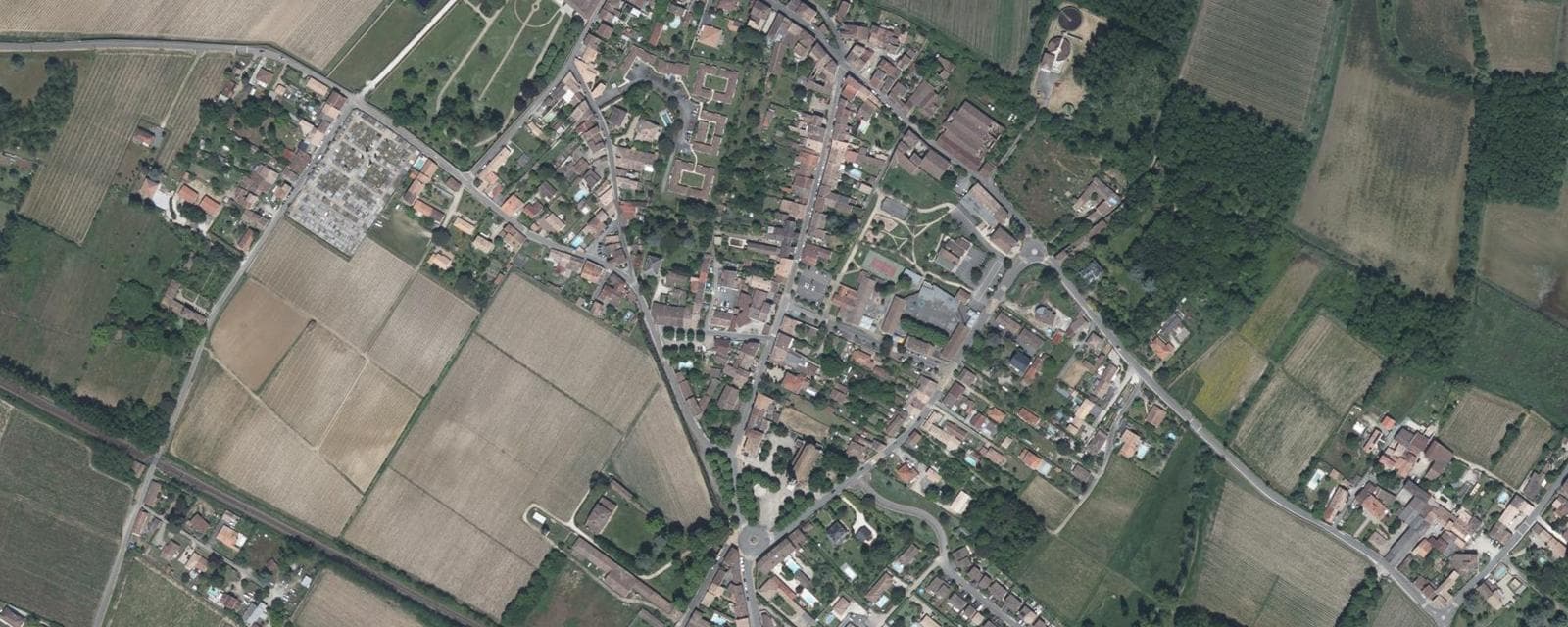 Vue aérienne de Portets (Gironde)