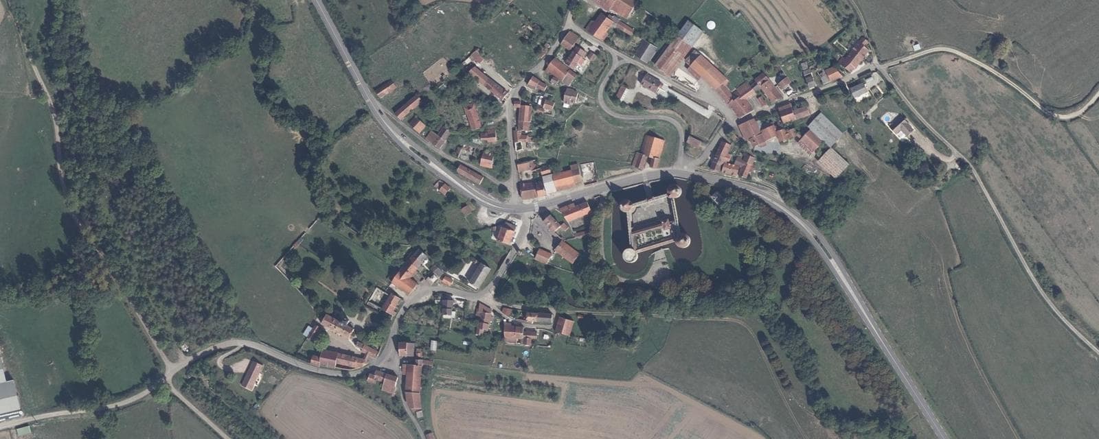 Vue aérienne de Posanges (Côte-d'Or)