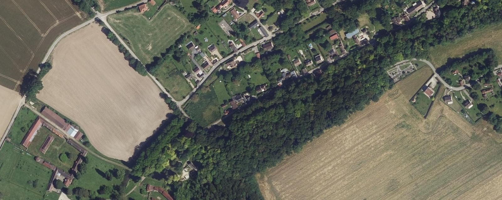 Vue aérienne de Pouilly (Oise)