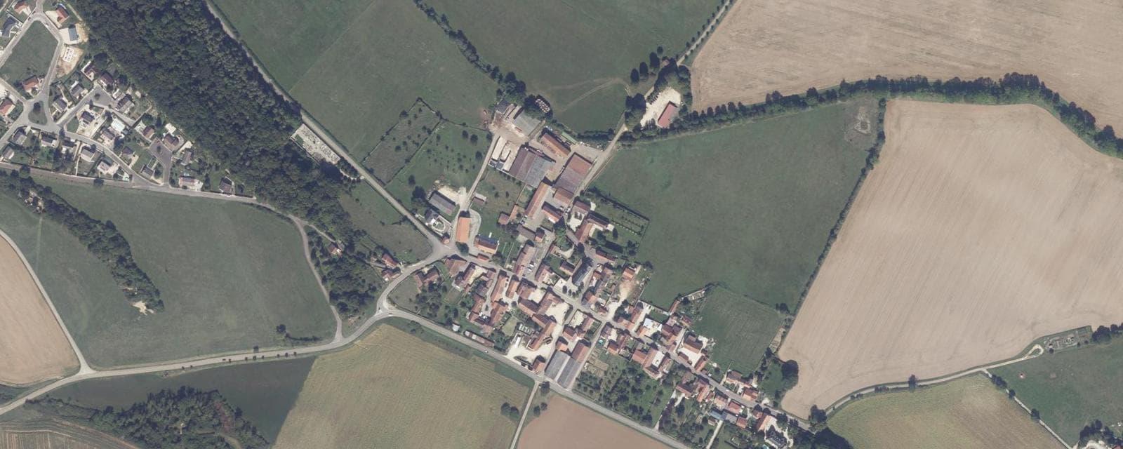 Vue aérienne de Prusly-sur-Ource (Côte-d'Or)