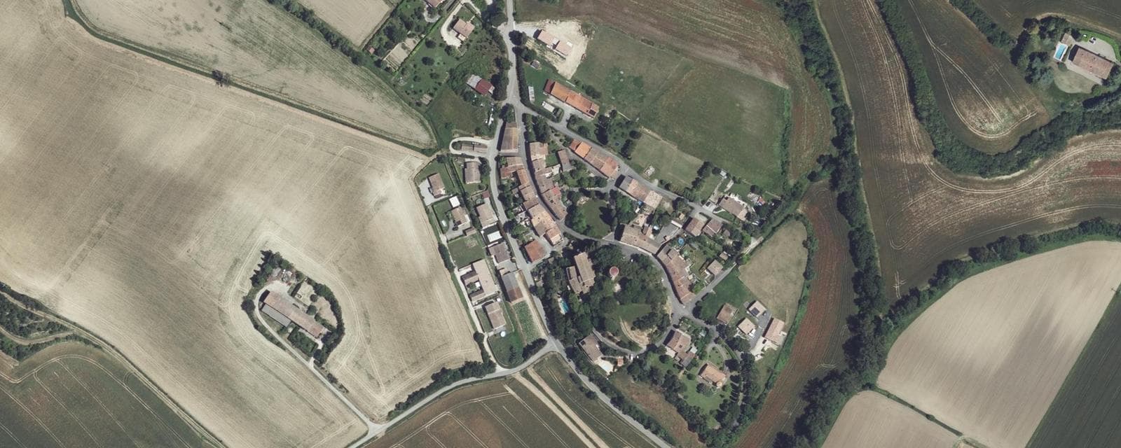 Vue aérienne de Puginier (Aude)