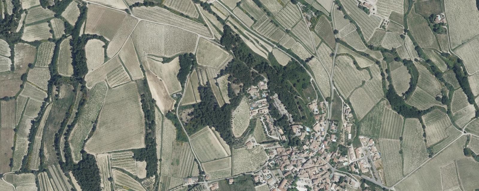 Vue aérienne de Rasteau (Vaucluse)