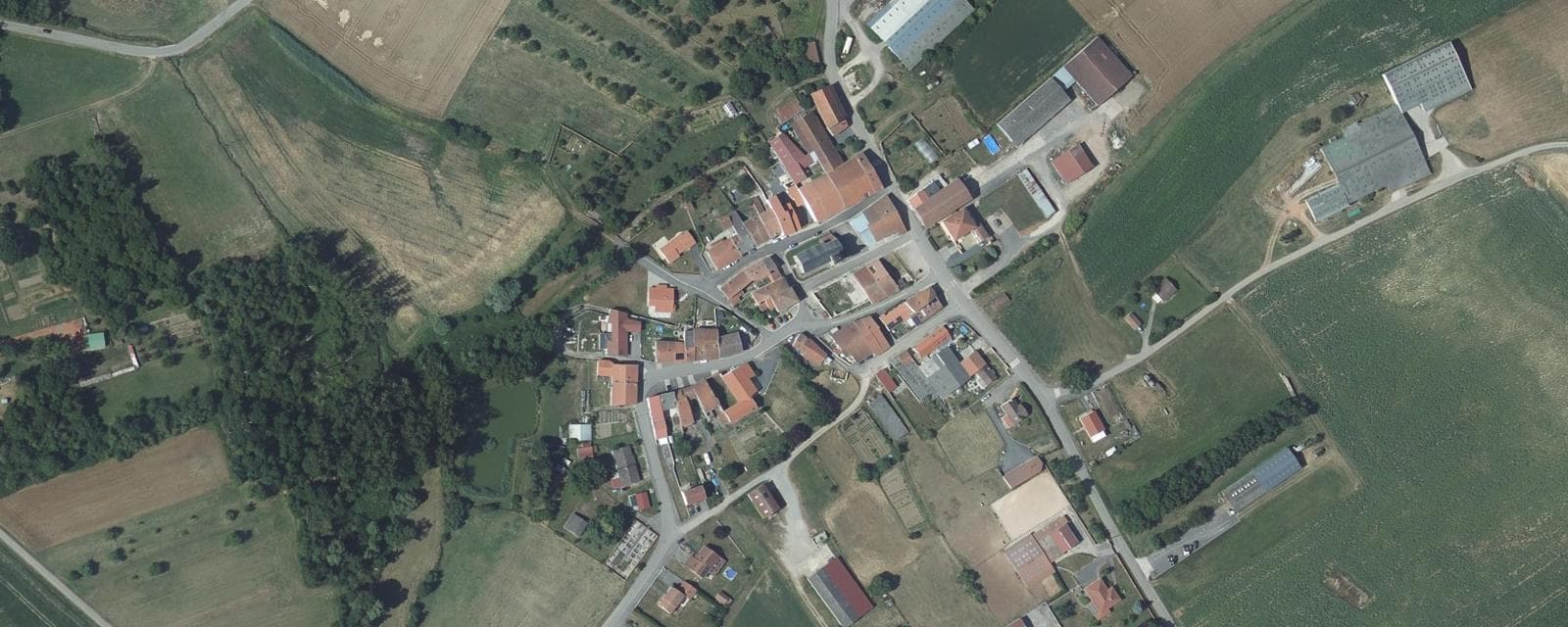 Vue aérienne de Raville-sur-Sânon (Meurthe-et-Moselle)
