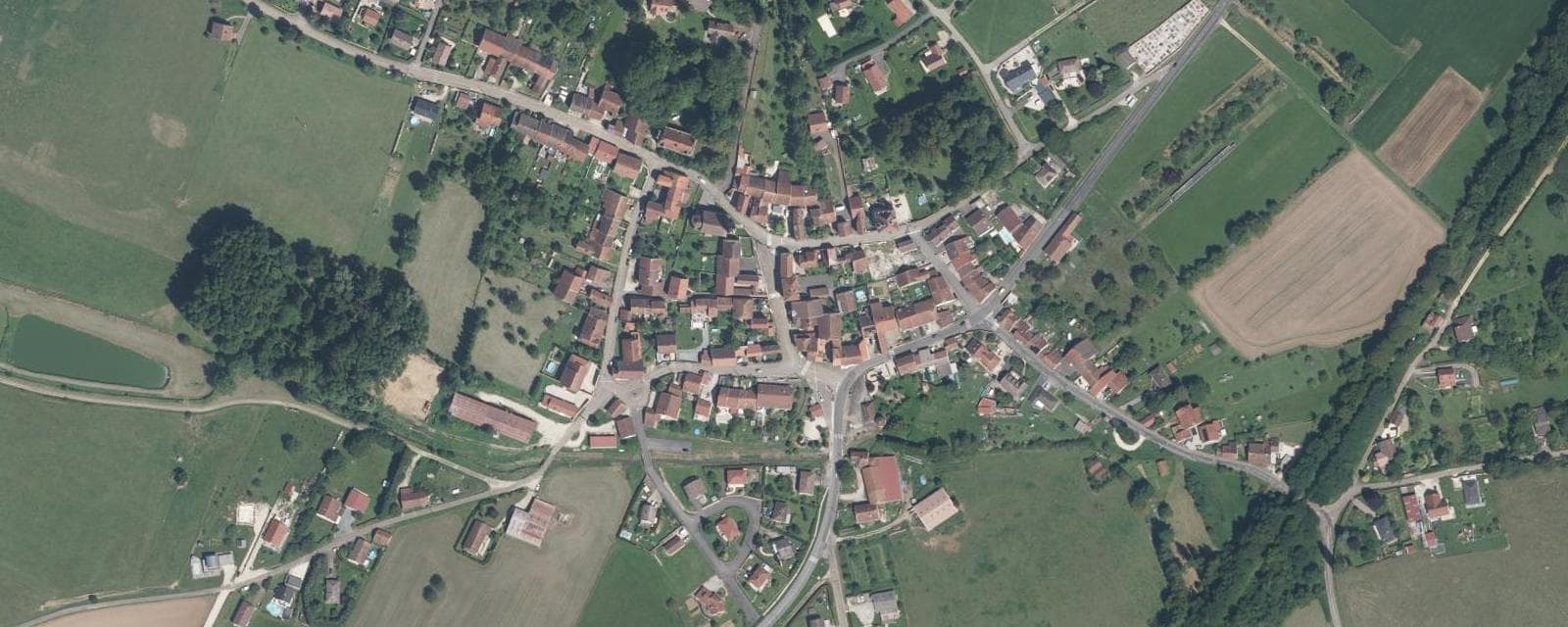 Vue aérienne de Raze (Haute-Saône)