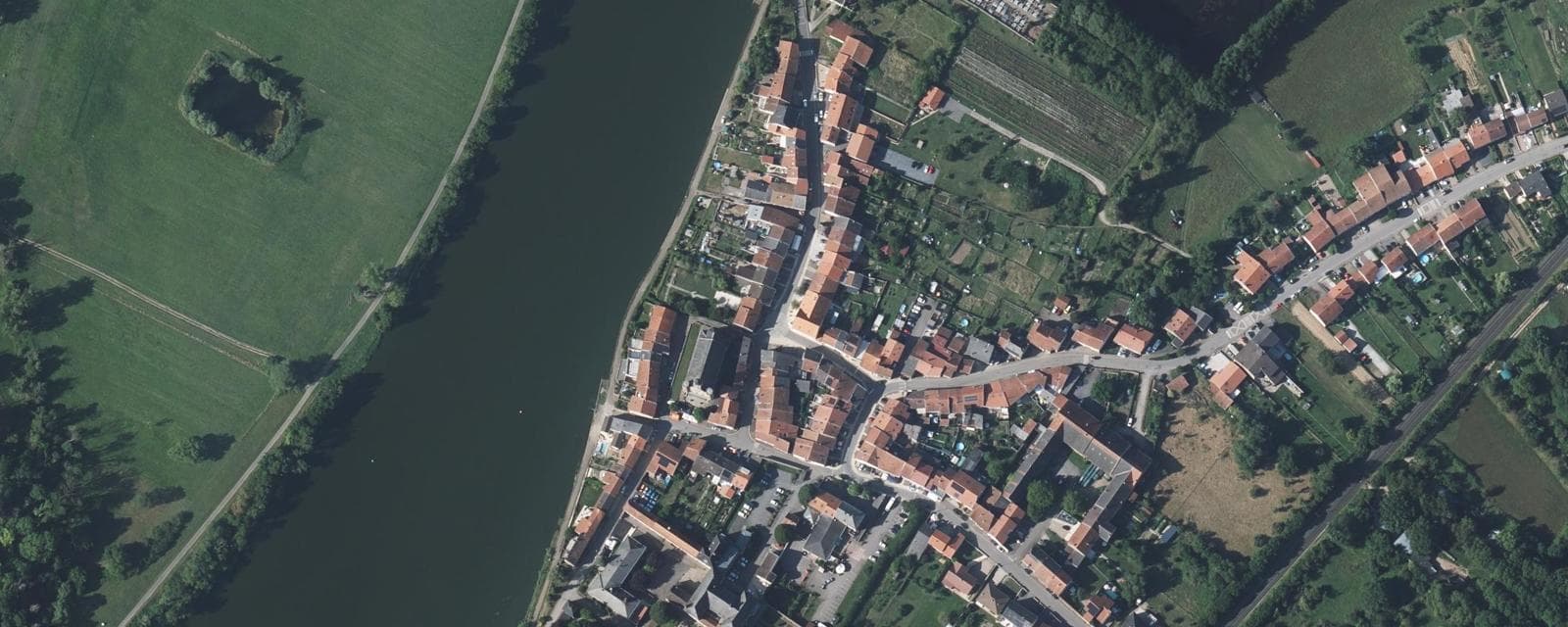 Vue aérienne de Rettel (Moselle)