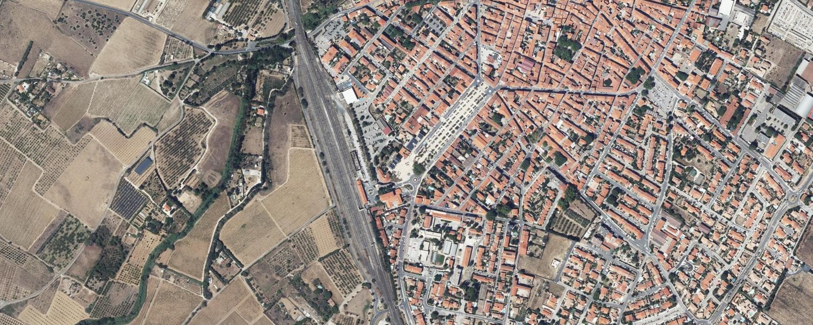 Vue aérienne de Rivesaltes (Pyrénées-Orientales)