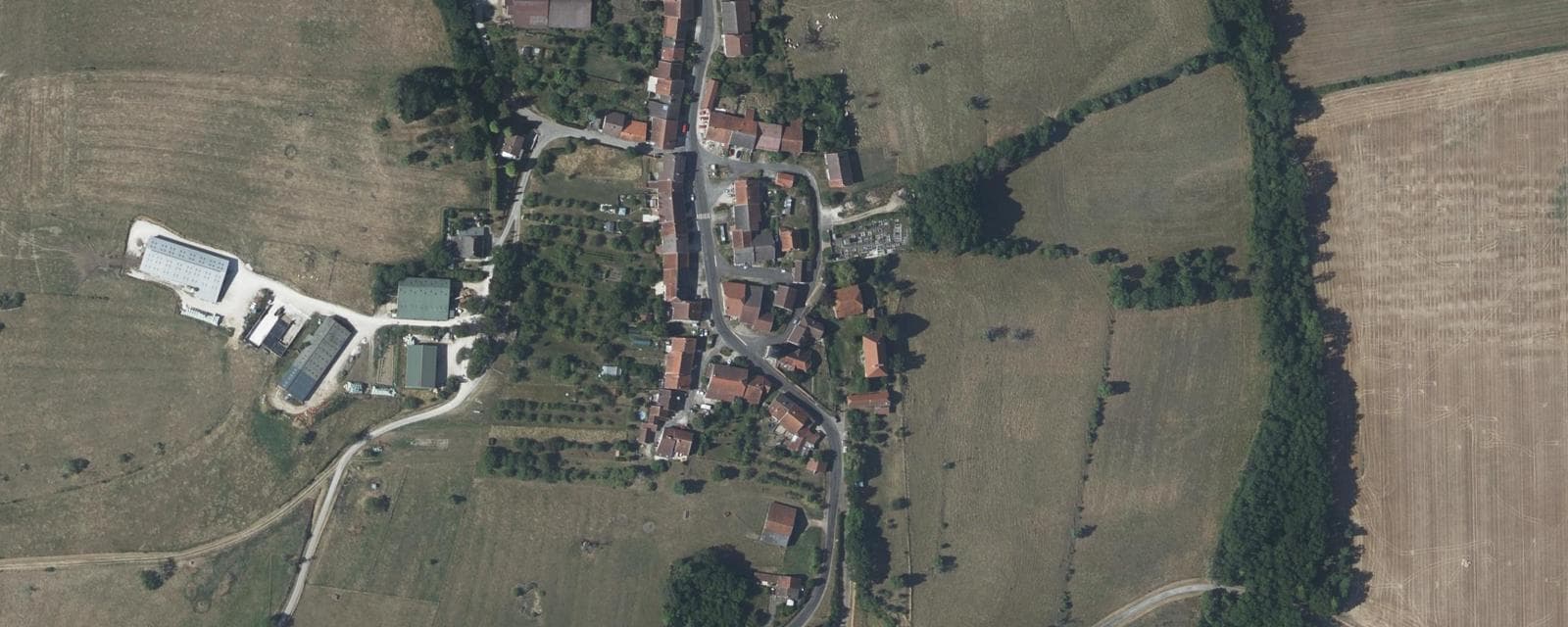 Vue aérienne de Rivières-le-Bois (Haute-Marne)
