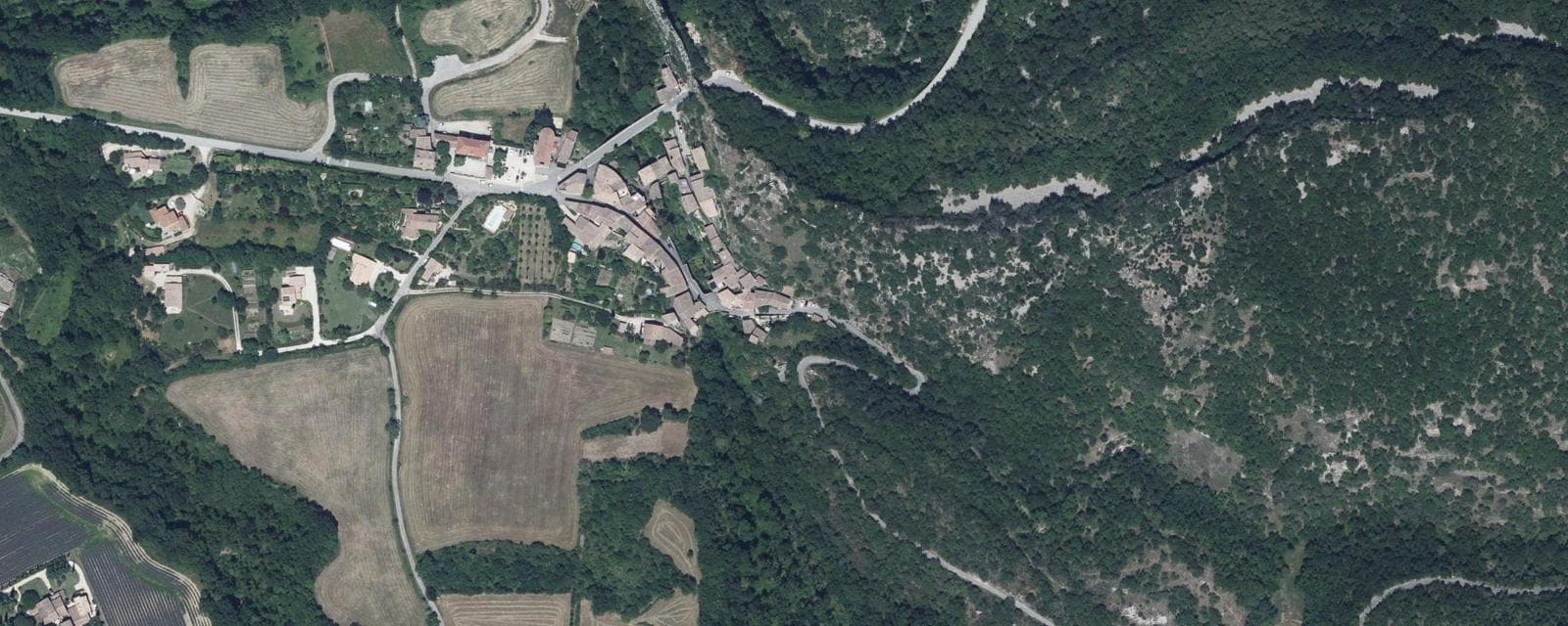 Vue aérienne de Rochebaudin (Drôme)