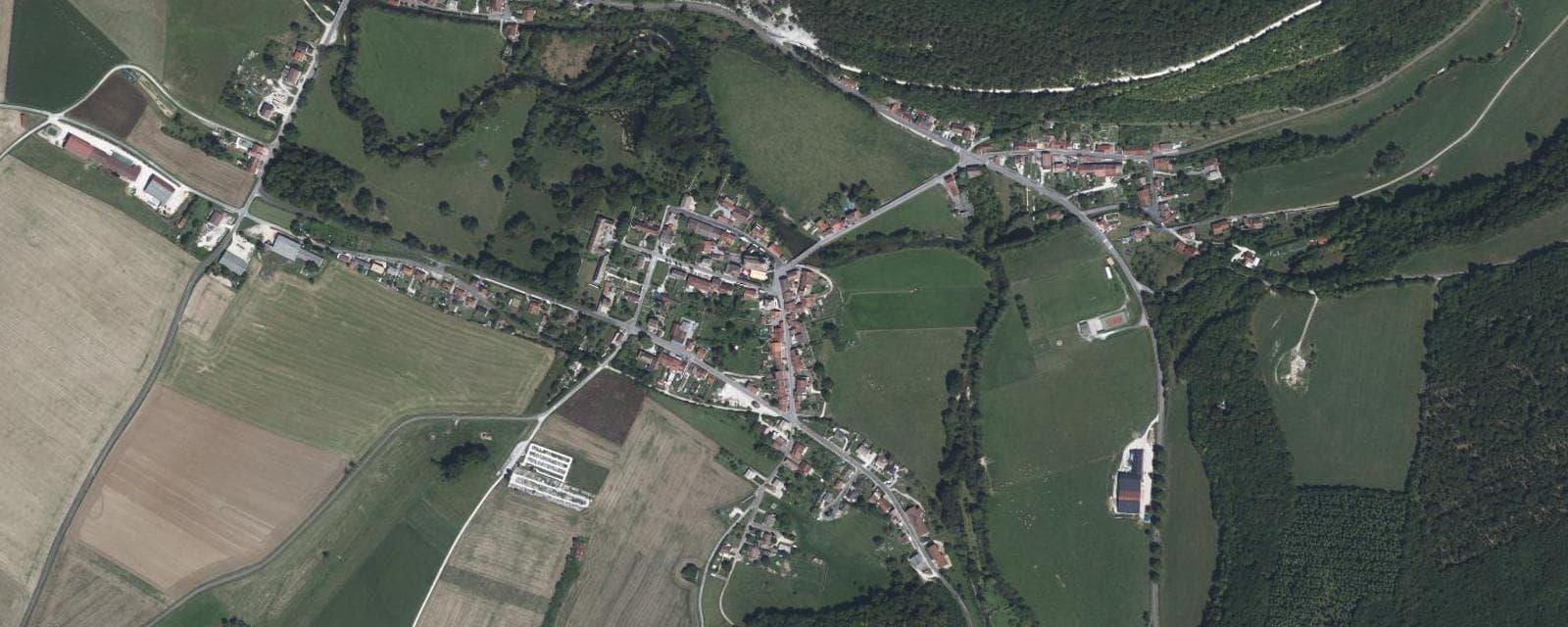 Vue aérienne de Roches-Bettaincourt (Haute-Marne)