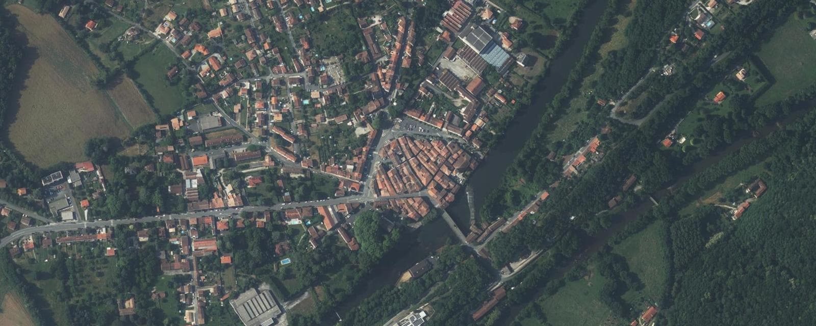 Vue aérienne de Roquecourbe (Tarn)