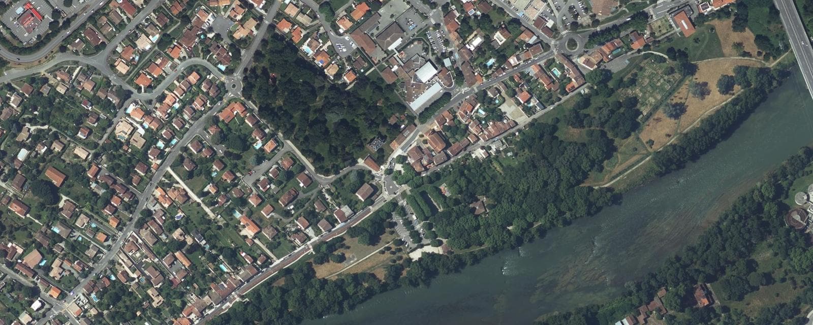 Vue aérienne de Roques (Haute-Garonne)