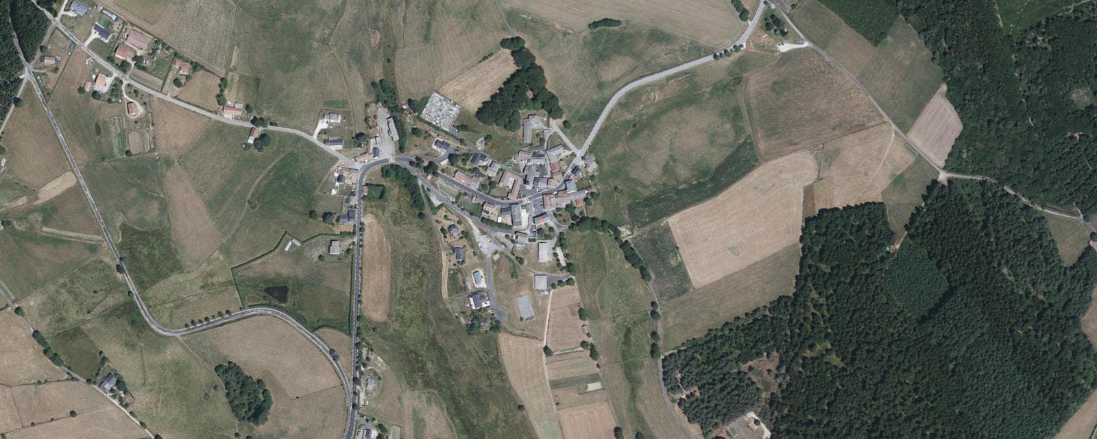 Vue aérienne de Saint-André-en-Vivarais (Ardèche)