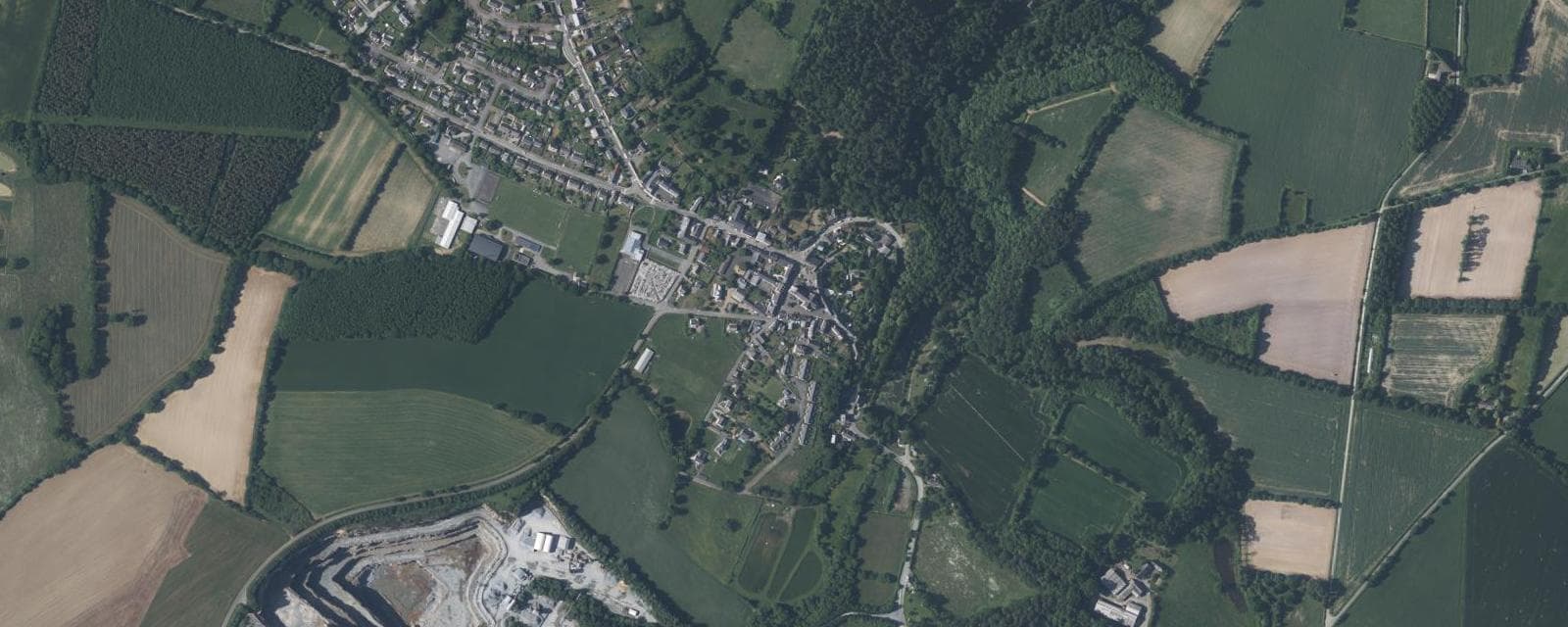 Vue aérienne de Saint-Aubin-des-Châteaux (Loire-Atlantique)
